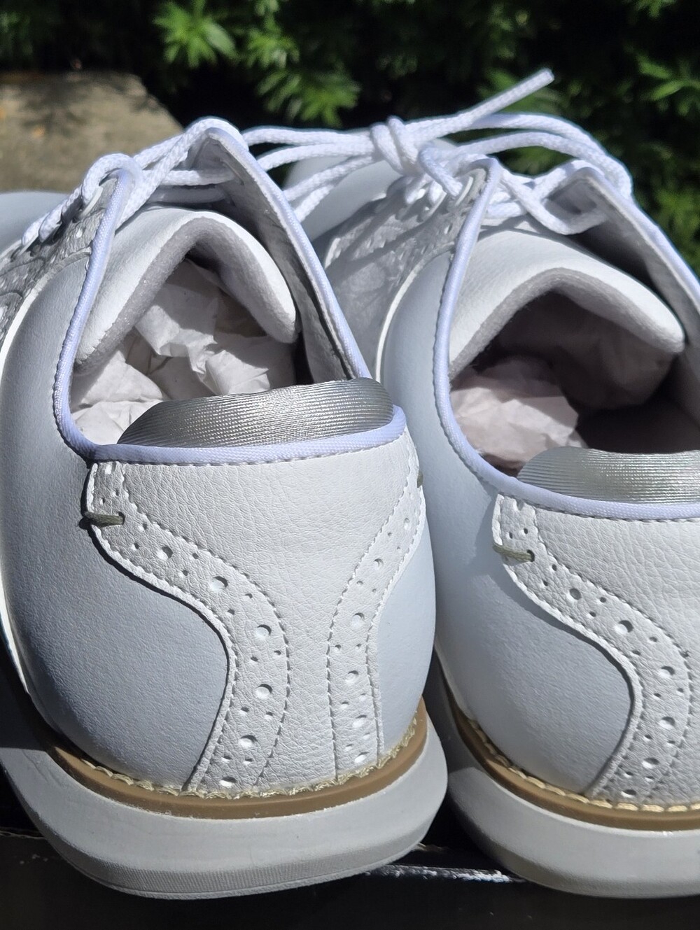 FootJoy Traditions Golf Cleats Women Size 9.5 W White Leather Spiked Shoes - Picture 5 of 10